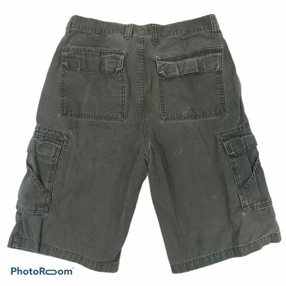 Two pairs Men’s Green Cargo Shorts size 32 and 34 - Picture 6 of 8